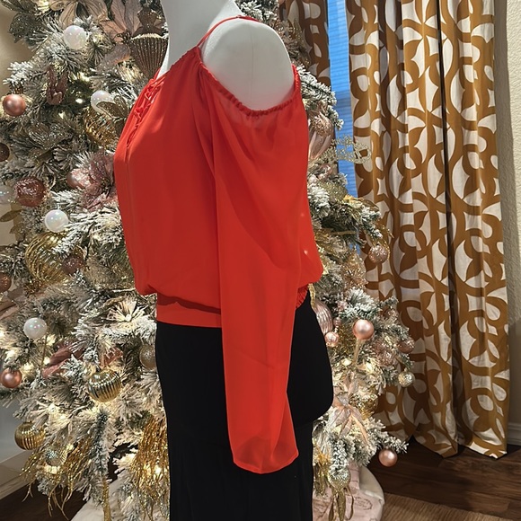 Bebe top. - Picture 7 of 7